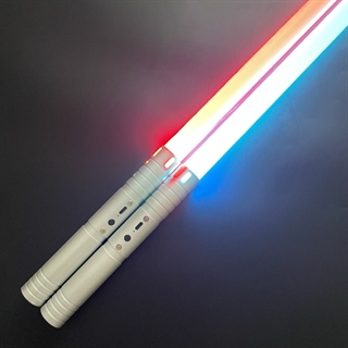 Star Wars lasersværd med 12 lysfarver og lydeffekter - Genopladelige - 2 stk - Sølv håndtag - Mini